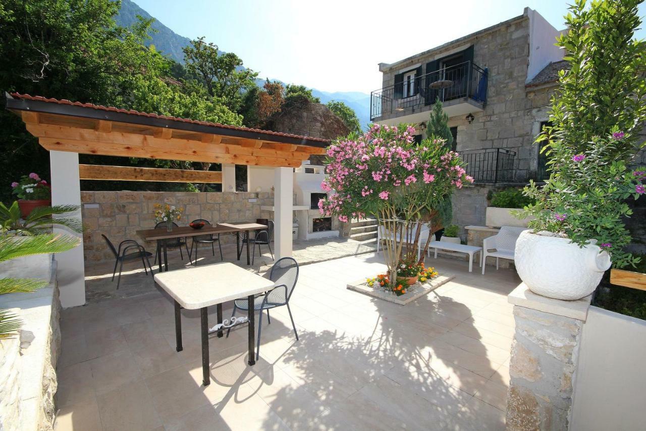 Apartmani Dalmacija Brela Buitenkant foto