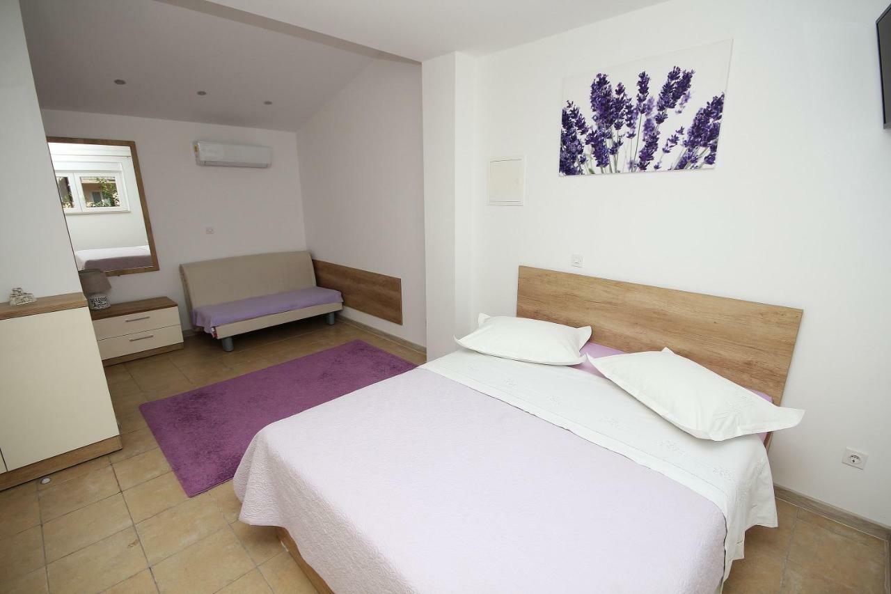 Apartmani Dalmacija Brela Buitenkant foto