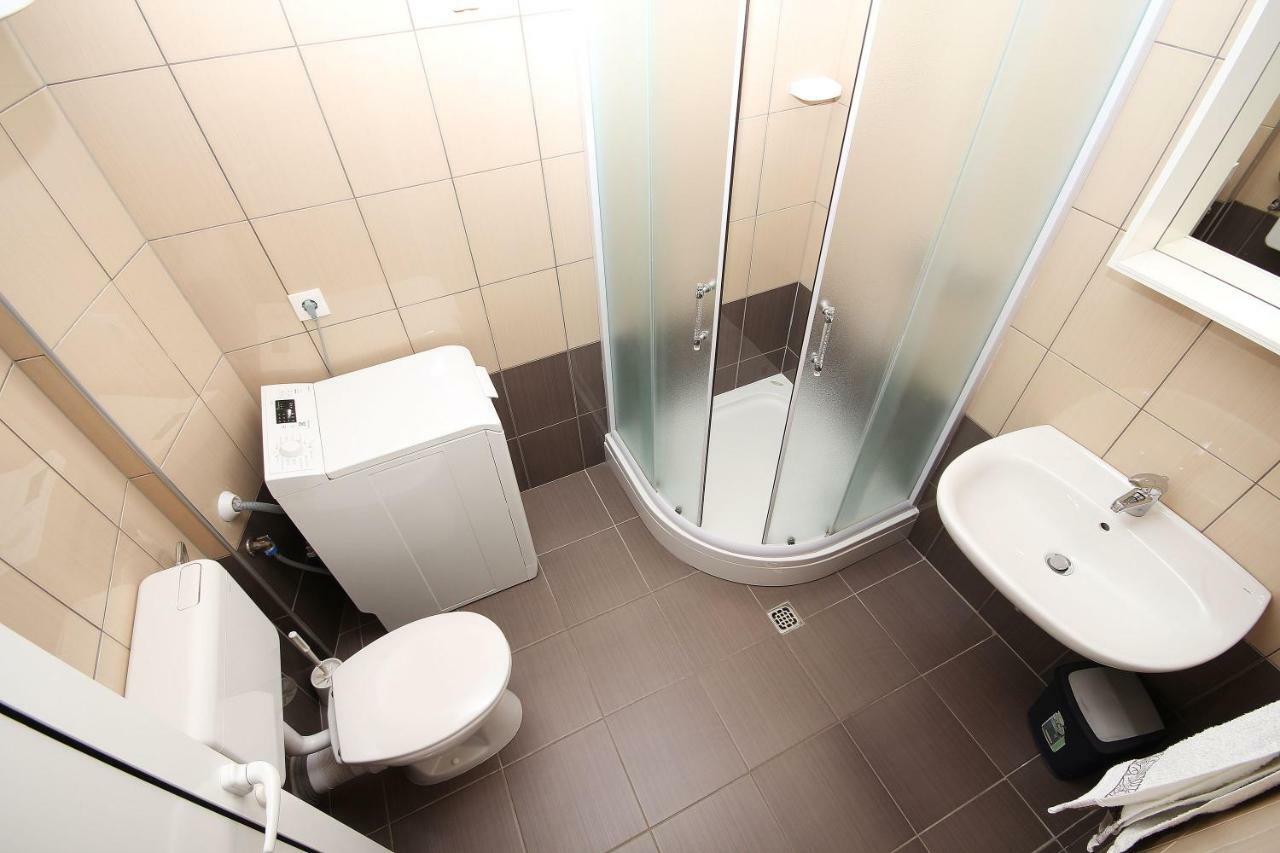 Apartmani Dalmacija Brela Buitenkant foto